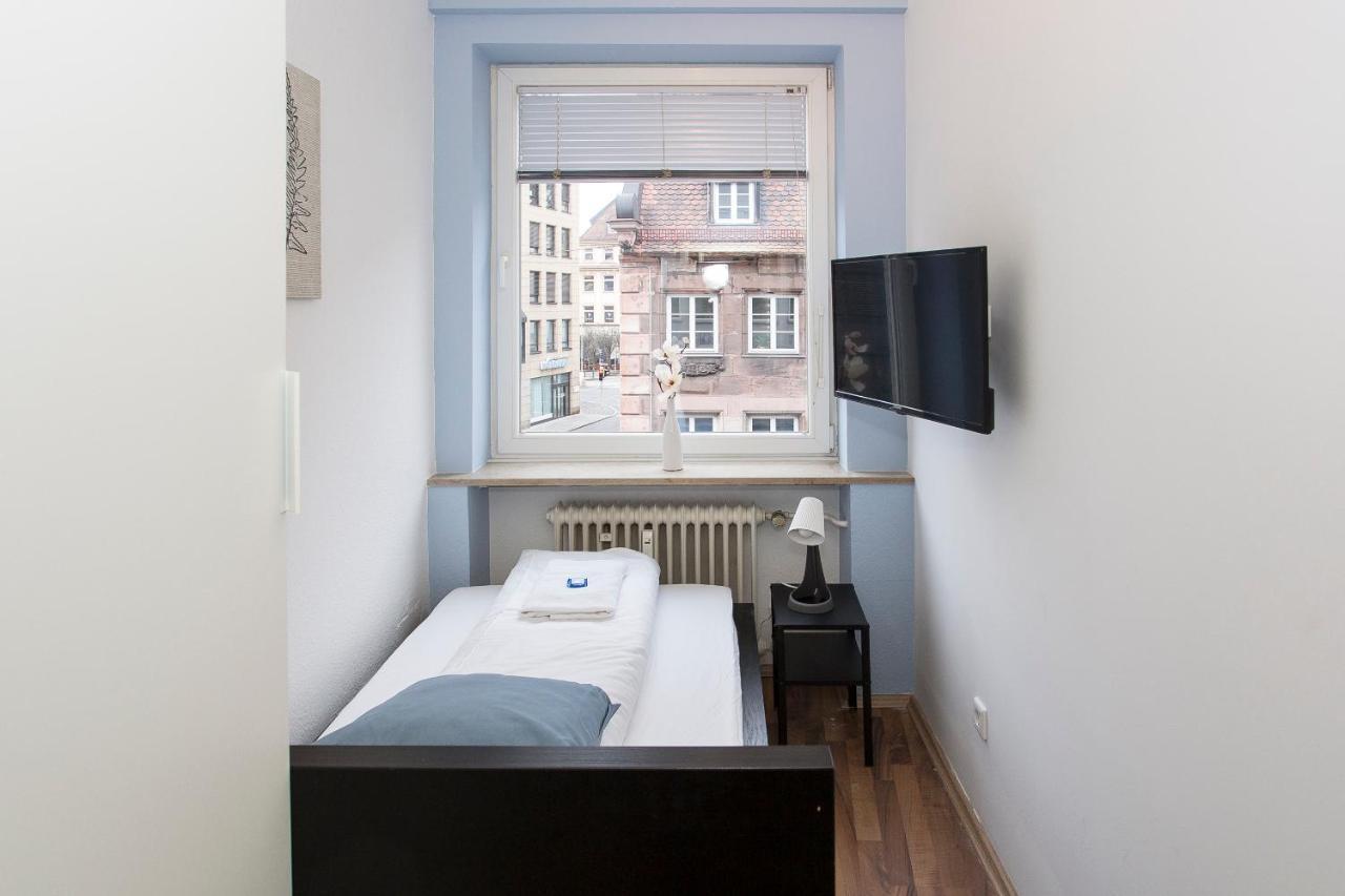 Zentral Gelegene Zimmer Mit Gemeinschaftsbad Und Kueche Nuremberg Exterior photo